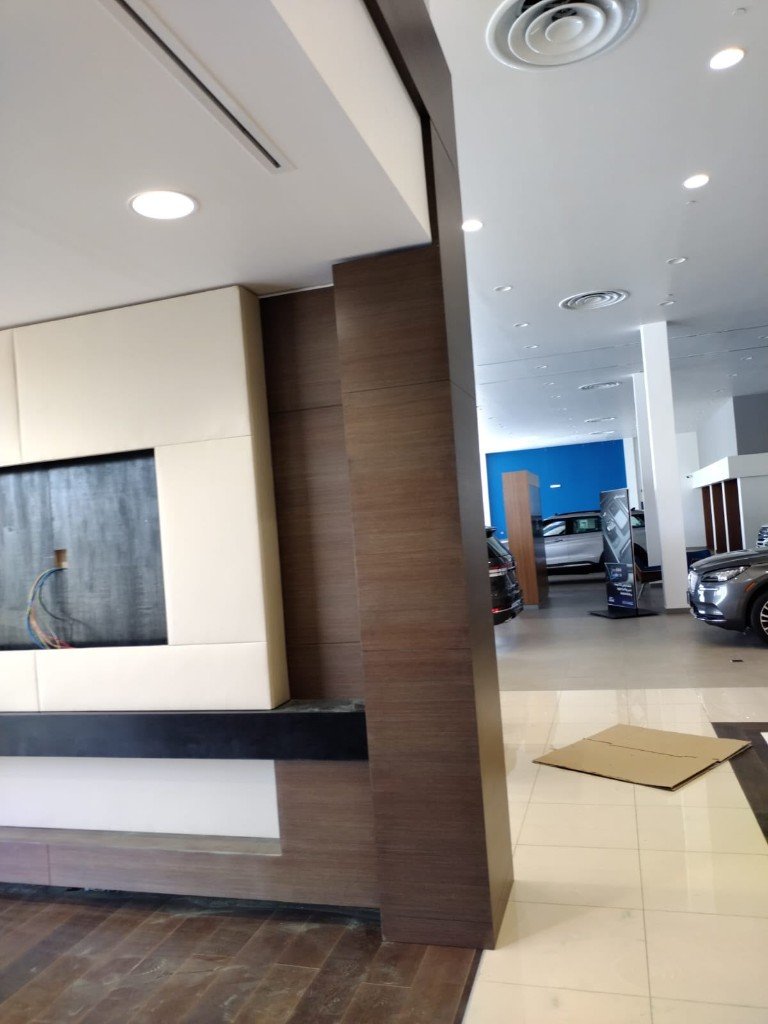 Lincoln Showroom
